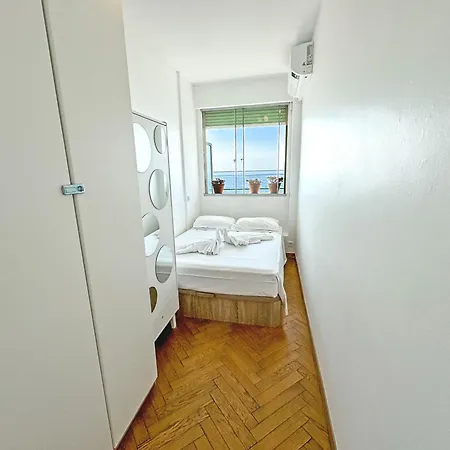 Sea Front Saphir