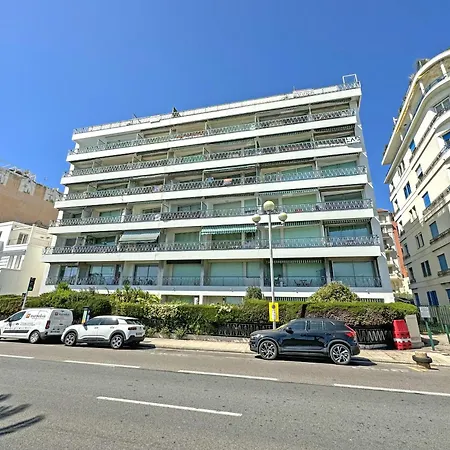 Sea Front Saphir Apartment Nizza
