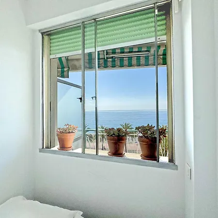 Sea Front Saphir