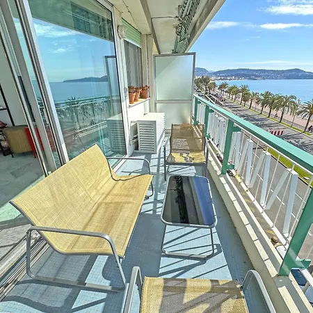 Apartment Sea Front Saphir Nice