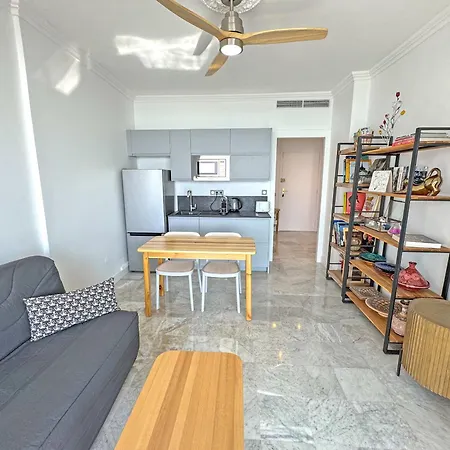 Sea Front Saphir דירה *