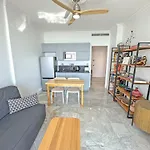 Sea Front Saphir Apartman *